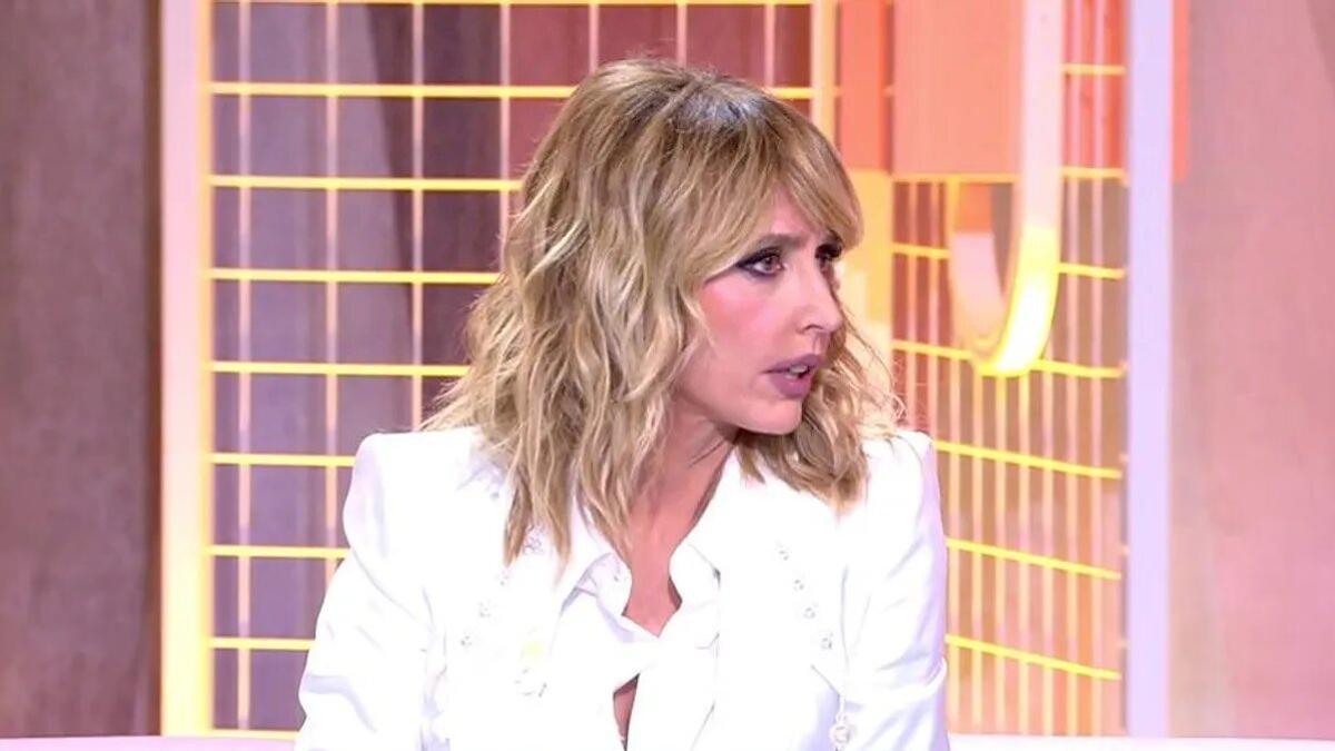 NOTICIA FALSA PRESENTADORA TELECINCO | Emma García para en seco su programa para hablar sobre familia: «Es mentira»