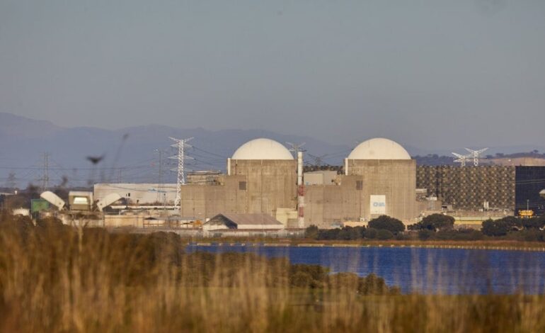 El Congreso debate sobre la energía nuclear con Extremadura en vilo por el futuro de Almaraz