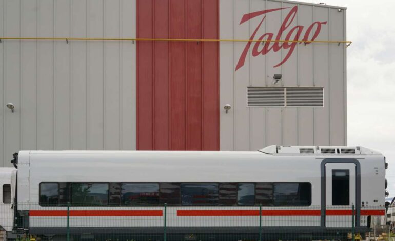 Pérdidas significativas para Talgo en 2024 a pesar de ingresos récord debido a sanción de Renfe