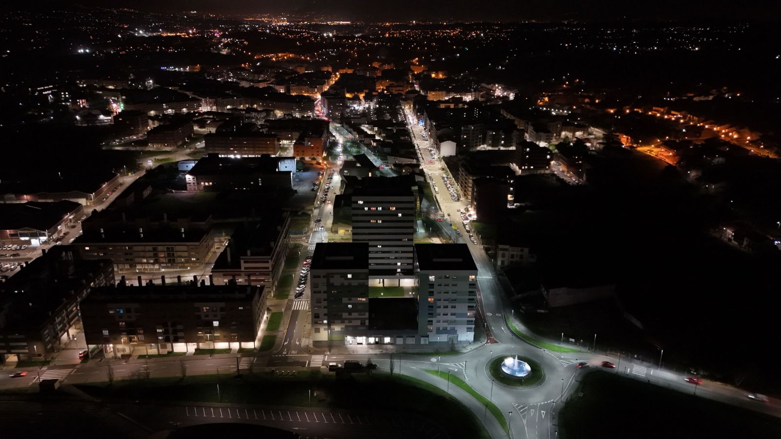 En imágenes, Pola de Siero, en la vista nocturna de la noche