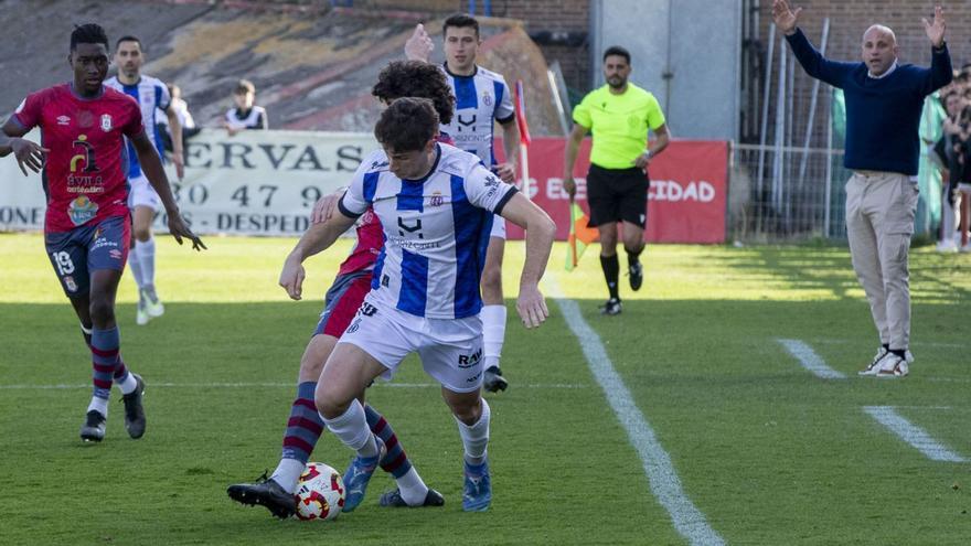 El Avilés fue la muralla en Ávila (0-0)