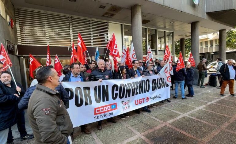 UGT, CCOO y USO salen a la calle para exigir el desbloqueo de la negociación salarial en el sector de despachos y asesorías