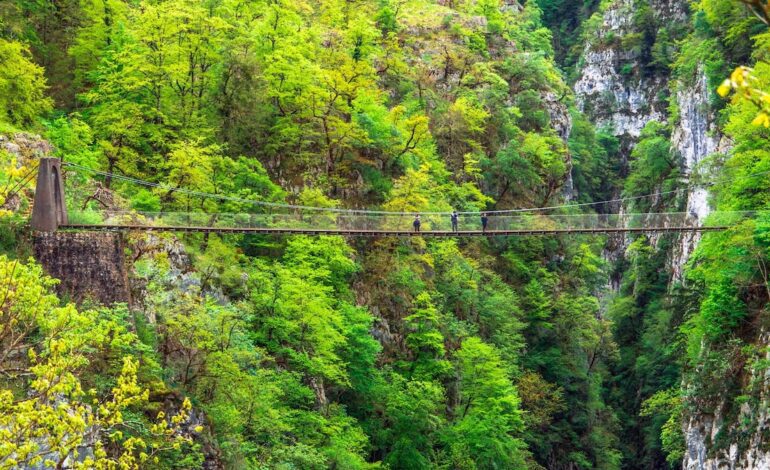 3 rutas por pasarelas y barrancos de los Pirineos franceses que no te querrás perder