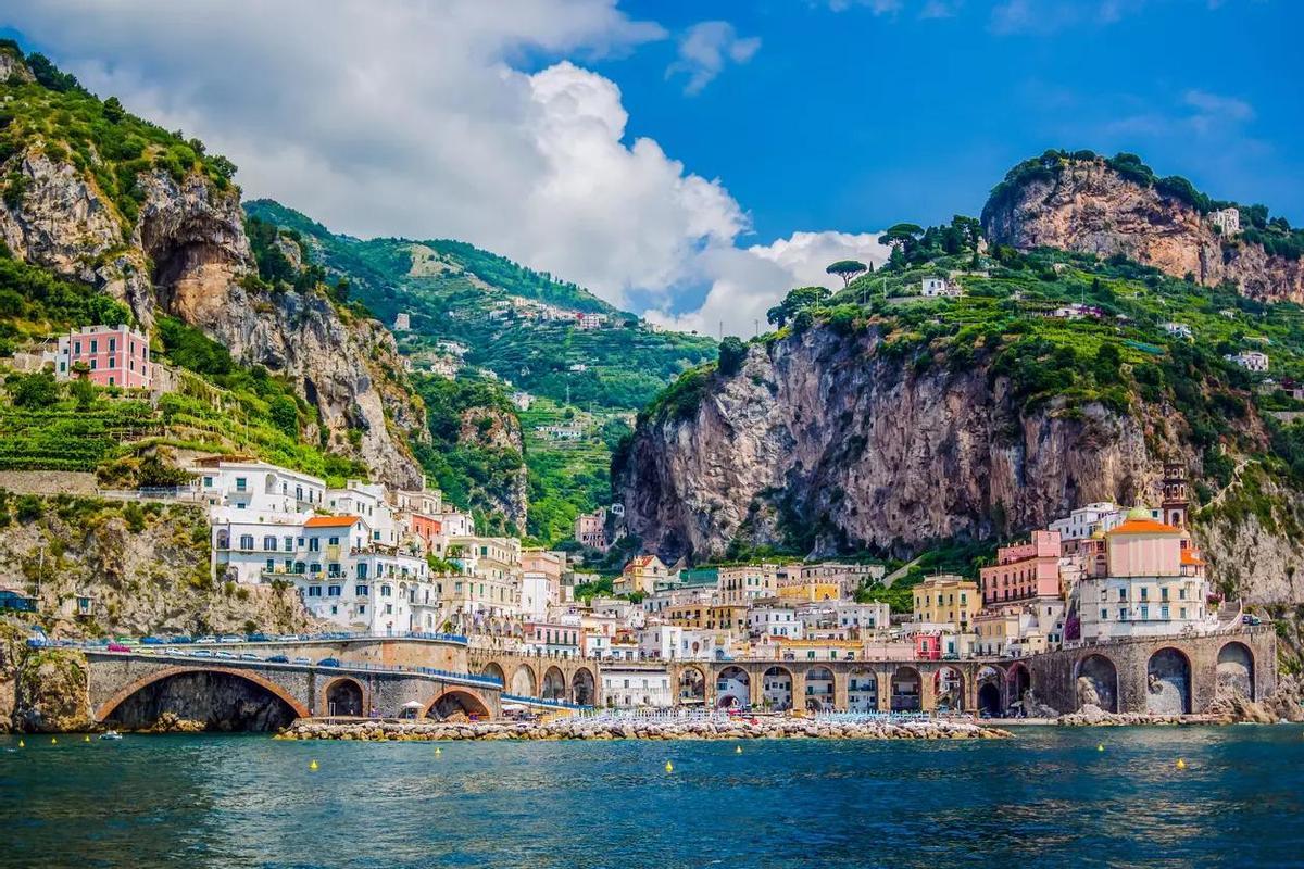 Sorrento, en Italia, es una de las paradas del crucero de lujo de MSC