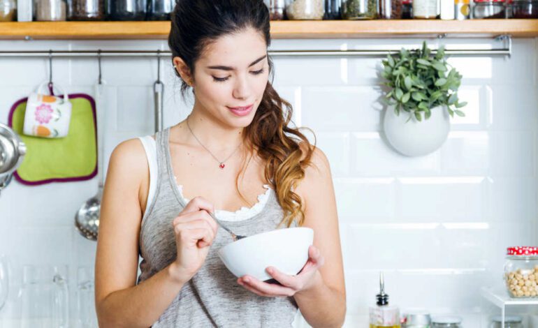 ¿qué alimento da más energía para desayunar y quita el hambre toda la mañana?