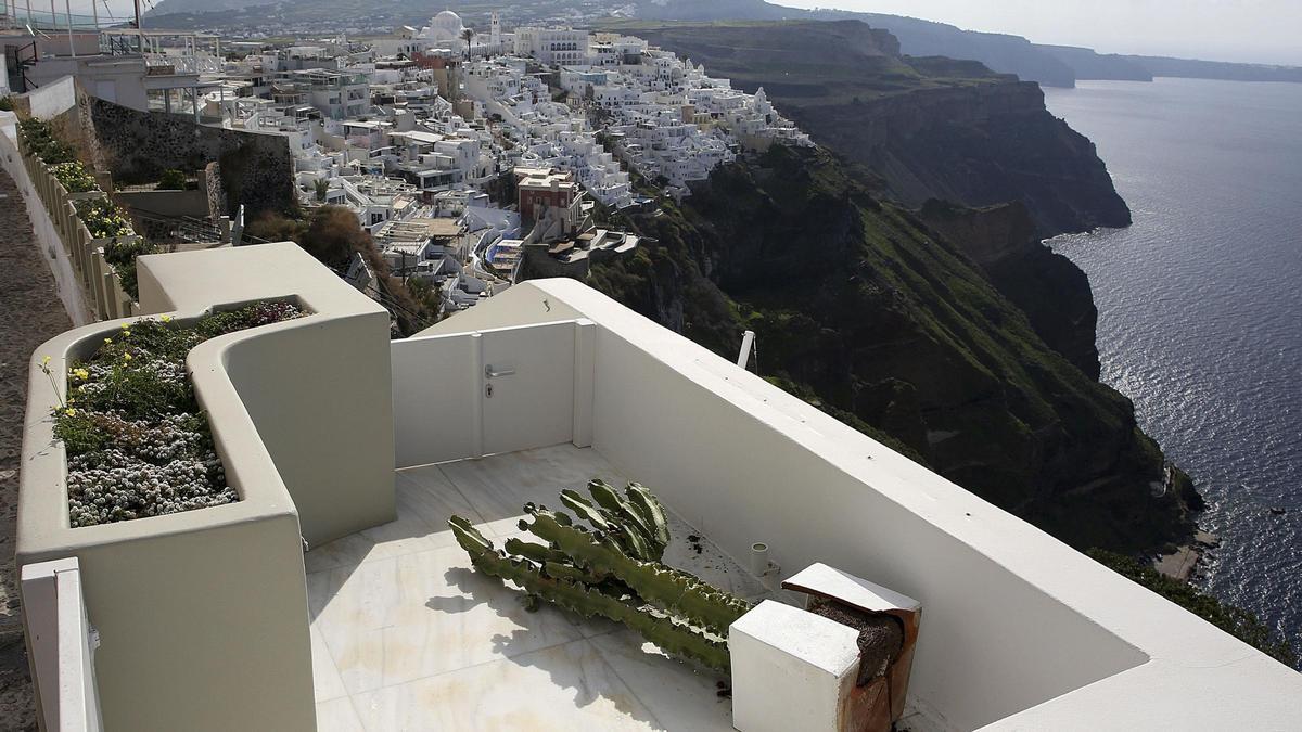 El Gobierno griego declara el estado de emergencia en Santorini por la oleada de terremotos