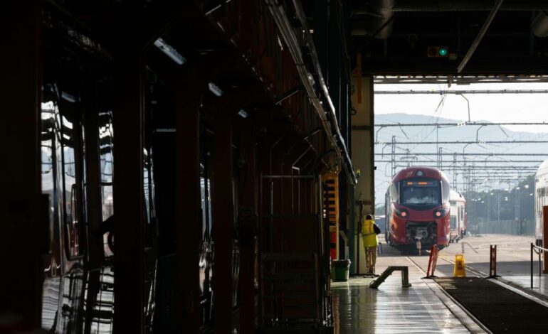 La fábrica de Alstom en Cataluña producirá cerca de 90 trenes este año