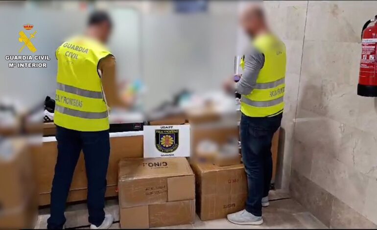 La Guardia Civil interviene más de 10.000 productos falsificados de conocidas marcas en Granada