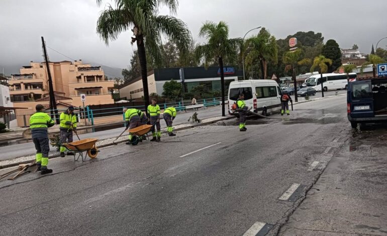 El Ayuntamiento de Torremolinos (Málaga) recomienda que los alumnos no acudan a clase este lunes por las fuertes lluvias