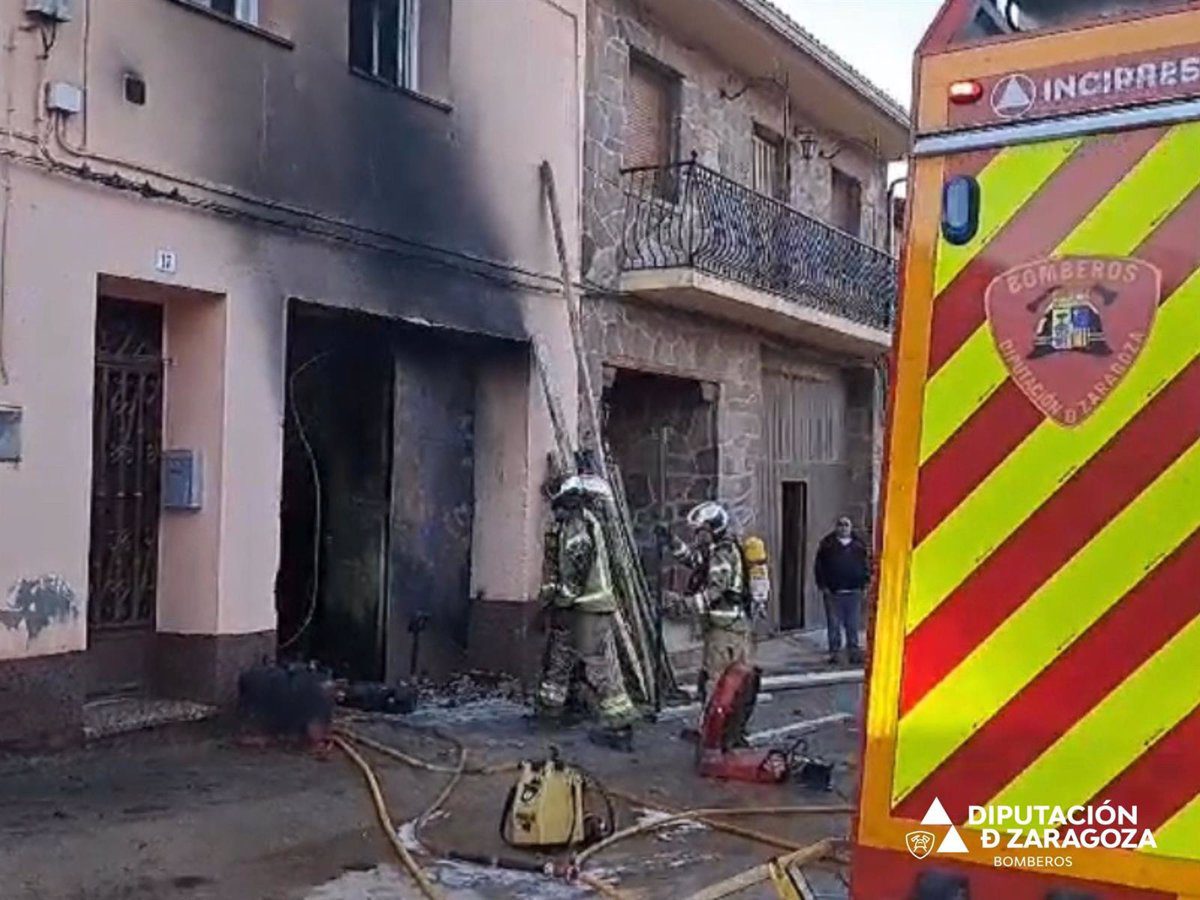 Arde la cochera de una vivienda en Tabuenca sin registrarse daños personales