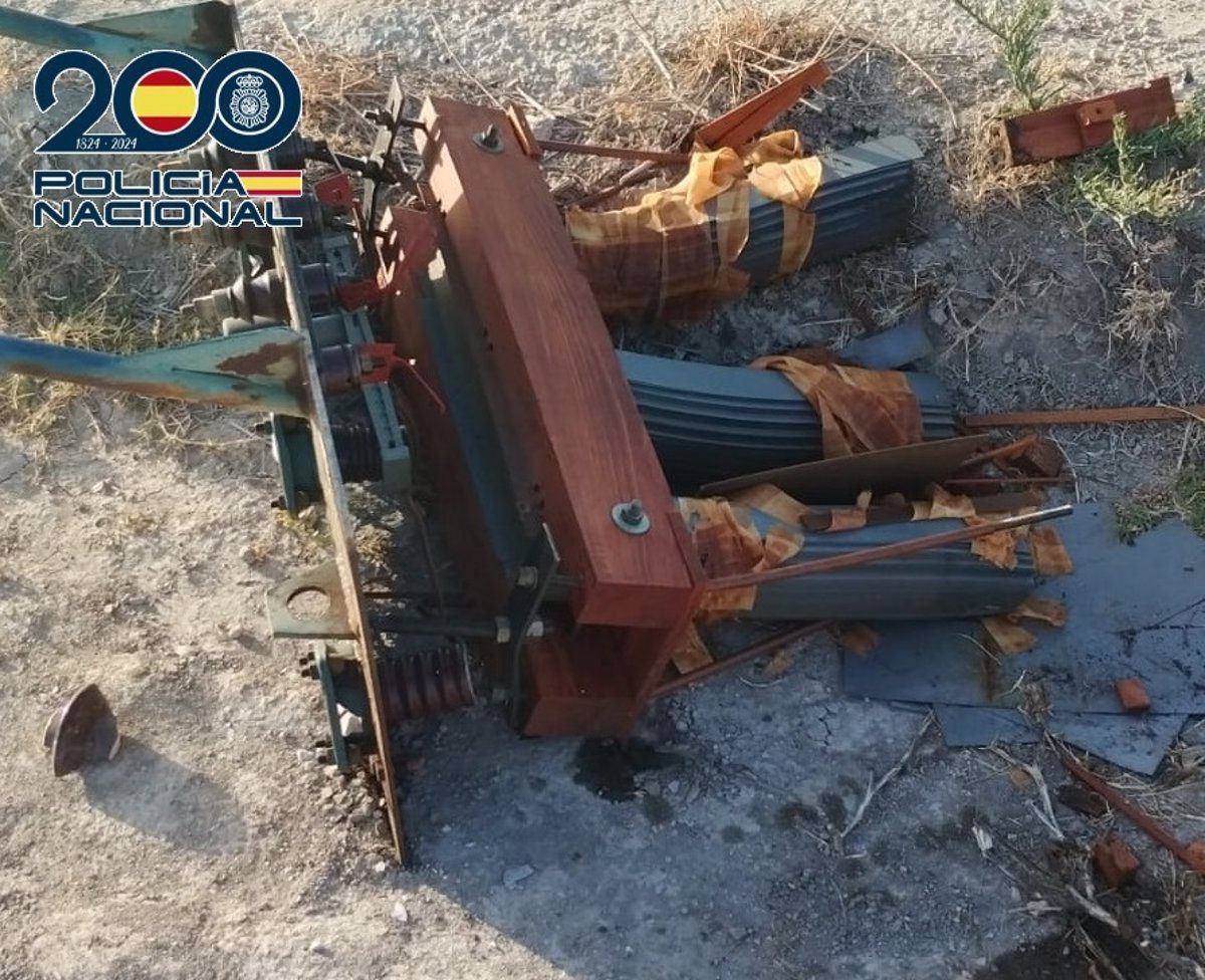 Tres detenidos por una docena de robos de bobinas de cable de cobre en fincas de Antequera (Málaga)