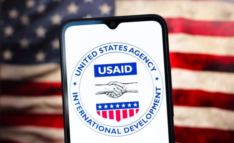 Un juez estadounidense impide a Trump despedir a 2.200 de empleados de la USAID