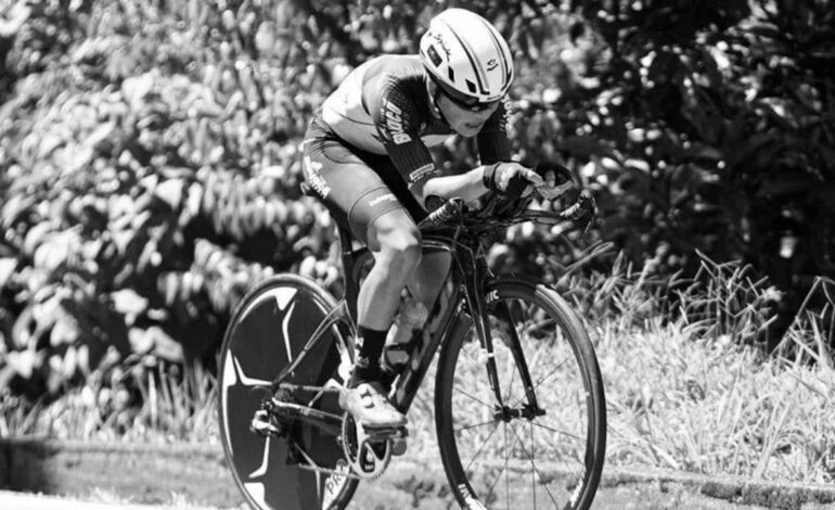 Muere la promesa del ciclismo colombiano tras chocar contra una furgoneta