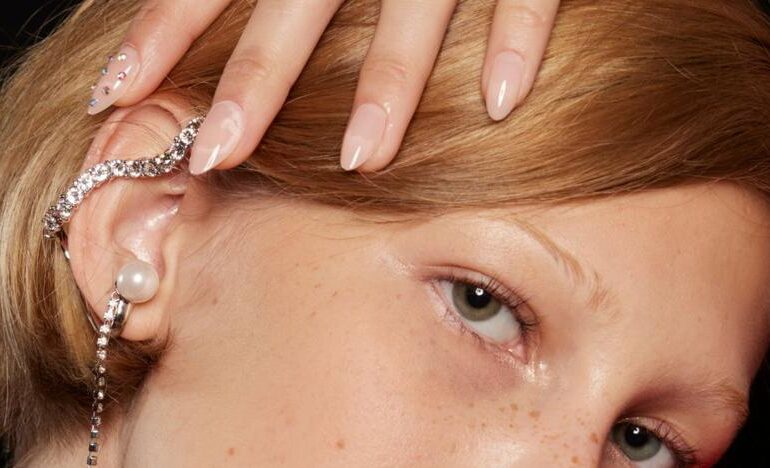 Uñas BB cream, la tendencia de manicura favorita de las mujeres más elegantes