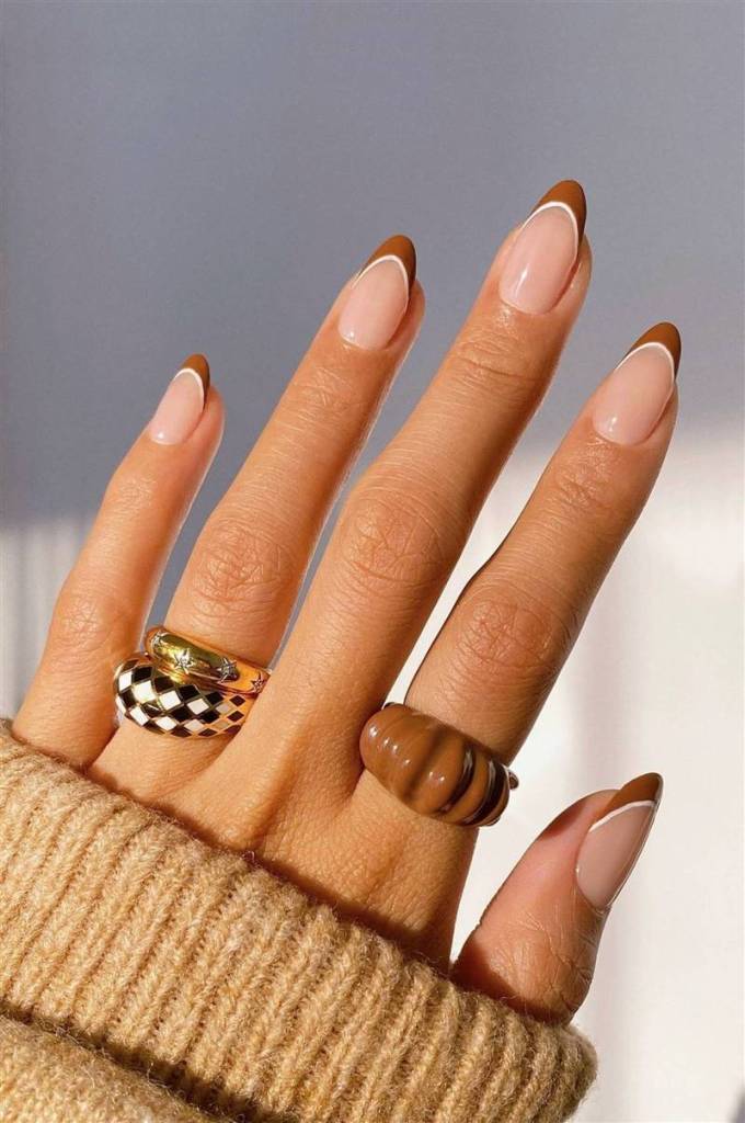 Manicura francesa con doble delimitación - @Overgloweit