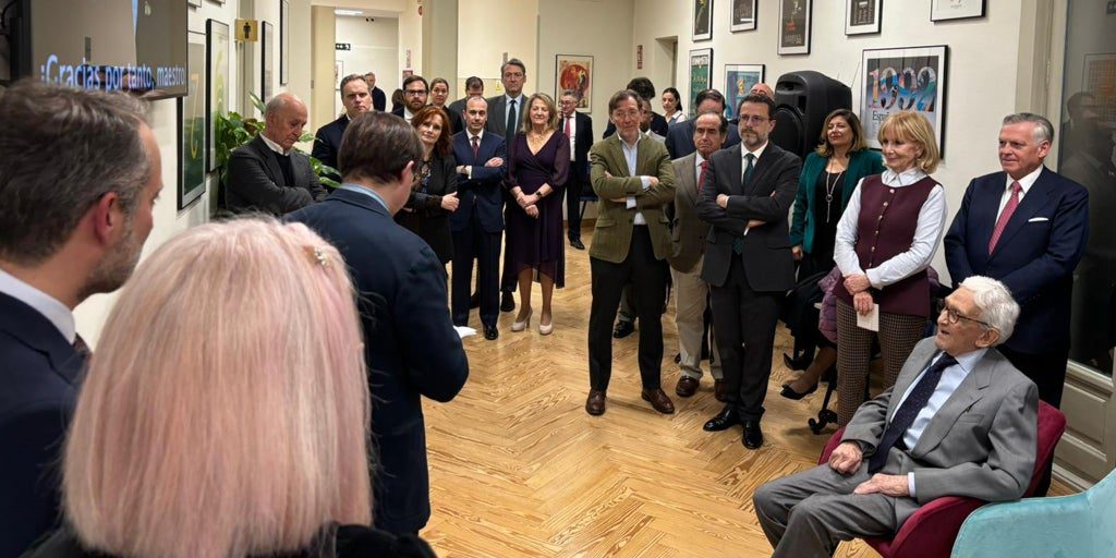 Homenaje a Pedro Schwartz en el Colegio de Economistas de Madrid por su 90 cumpleaños