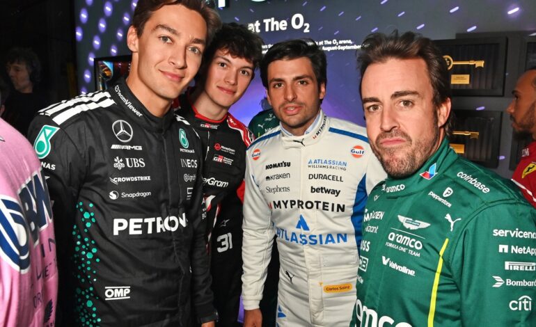 El vacile de Russell a Fernando Alonso sobre su ‘look’: «Estilo 2012»