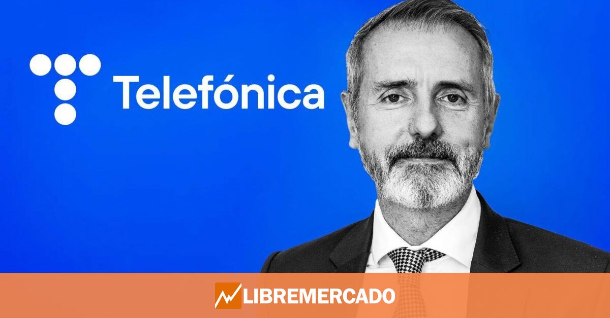 Telefónica nombrará vicepresidente a Carlos Ocaña, el coautor de un libro con Pedro Sánchez