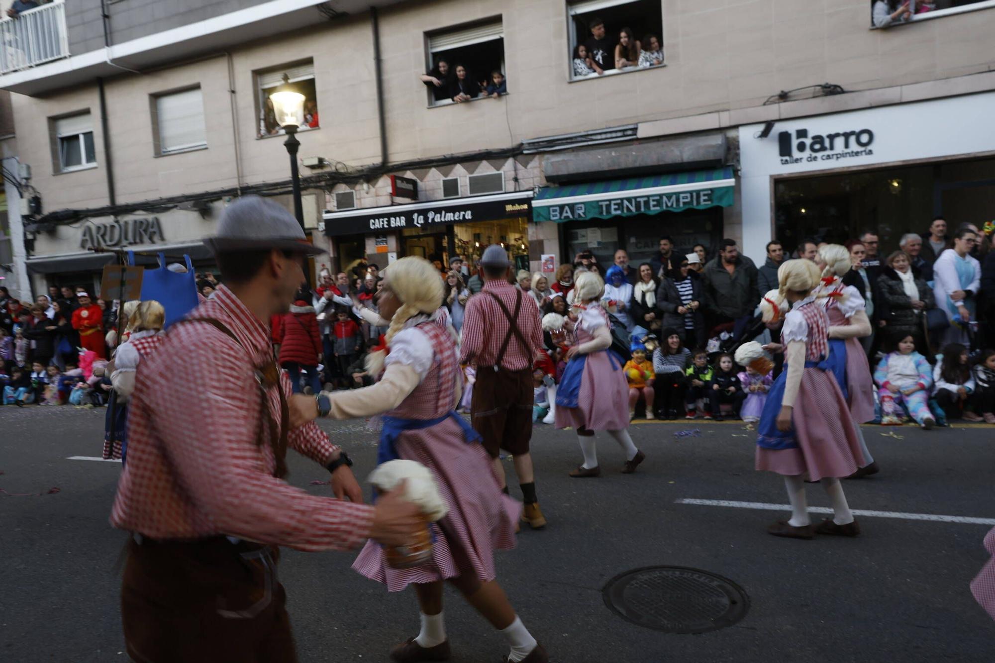 Así fue el multitudinario y espectacular desfile de Antroxu en Gijón (en imágenes)