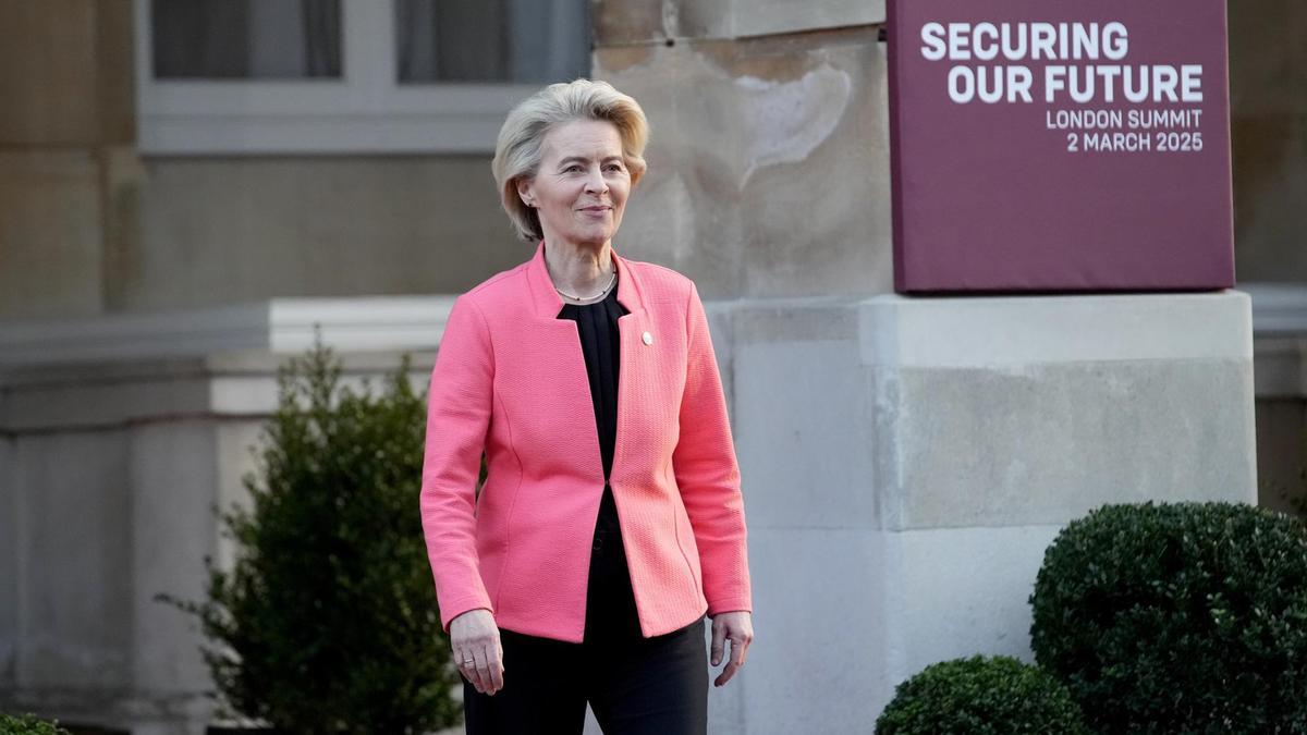 Von der Leyen promete más gasto en defensa porque «la debilidad genera más guerra»