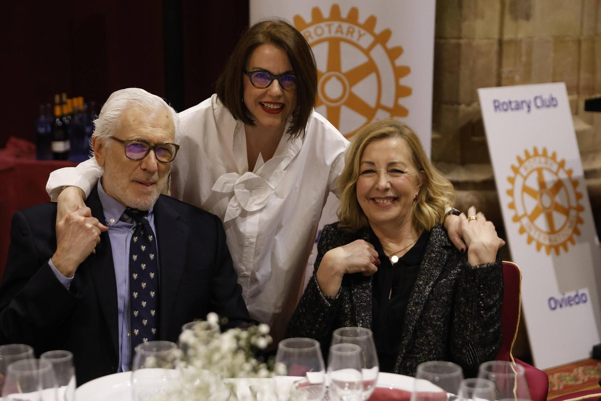 Entrega del premio "Mujer Trabajadora 2025" del Rotary Club Oviedo a Ángeles Rivero, directora general de LA NUEVA ESPAÑA, en imágenes