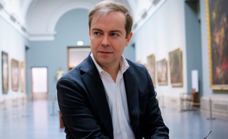 Una noche en el Museo del Prado con Javier Sierra y ‘El Plan Maestro’: «En el Prado no veo pinturas, veo novelas»