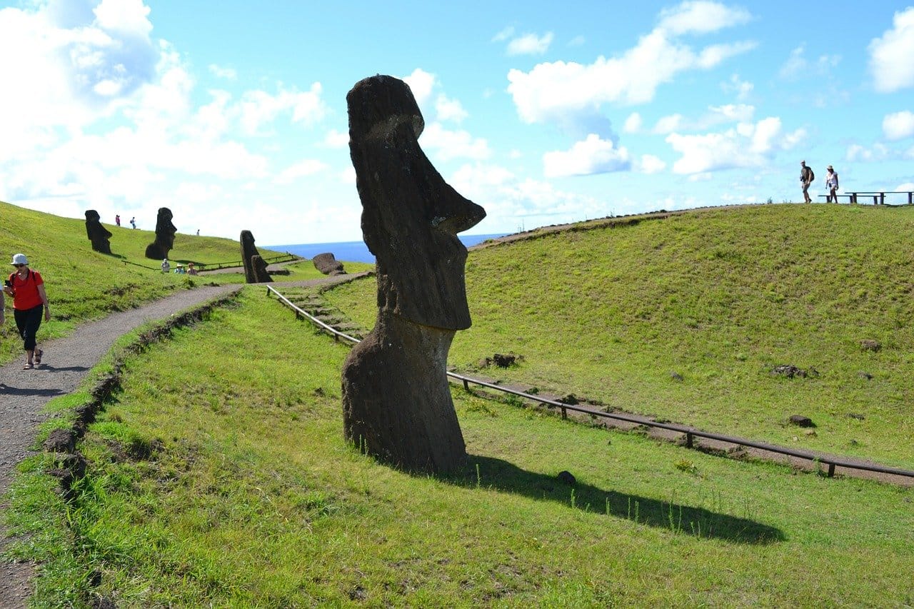 Turistas en la isla de Pascua