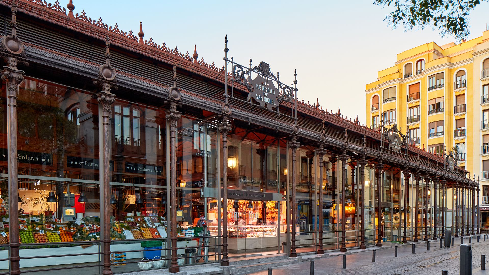 Entrada al mercado de San Miguel en Madrid