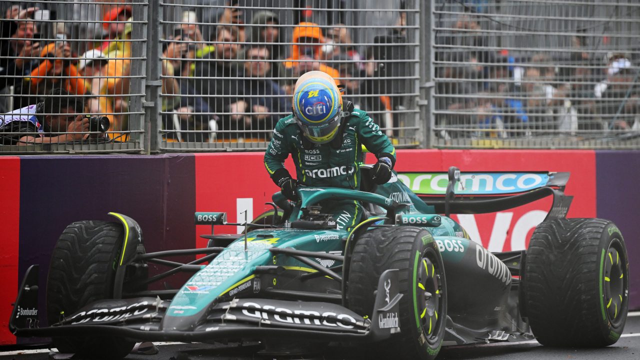 La esperanzadora reflexión Aston Martin tras el incidente de Fernando Alonso: «Tenemos ideas que…»