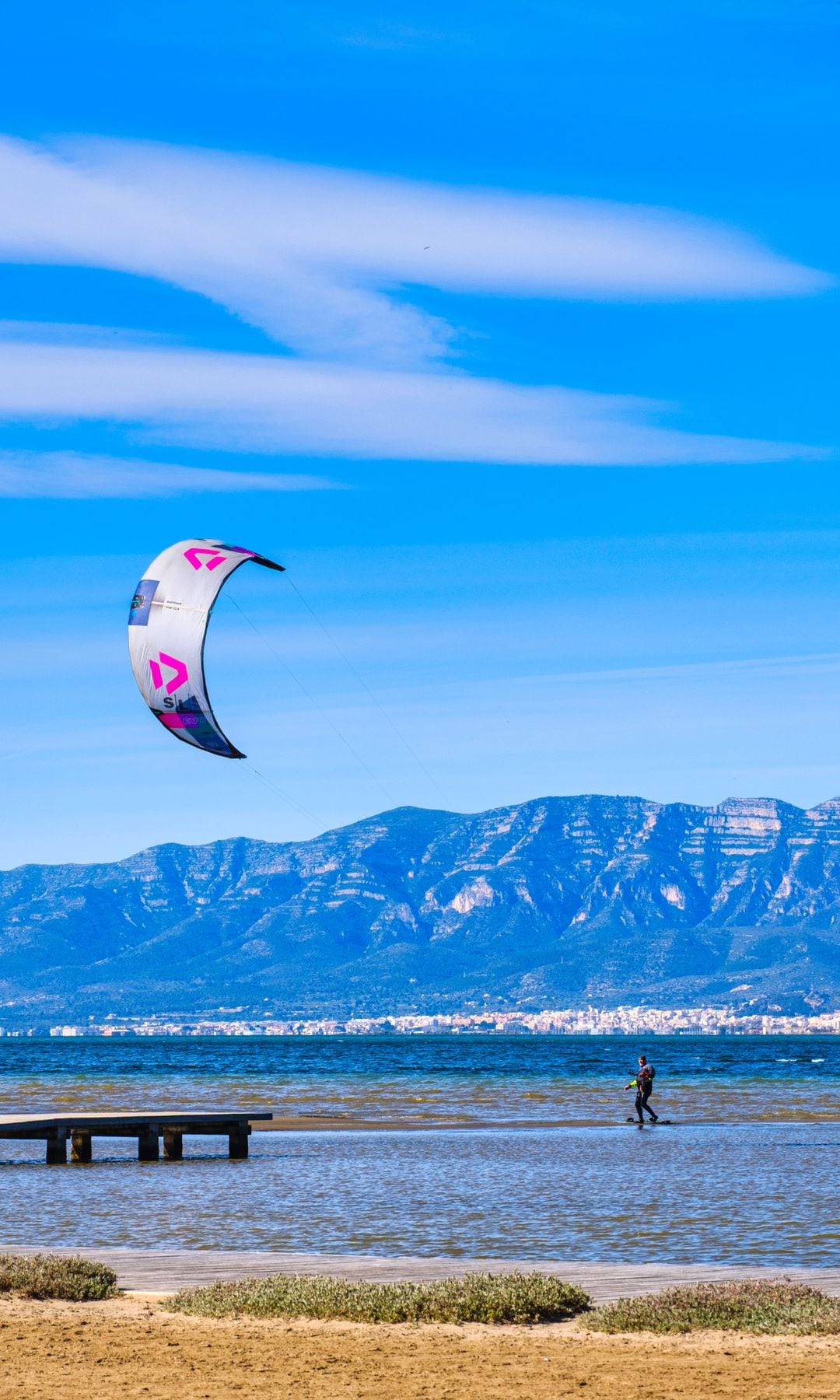 'Kitesurf' por el Delta Ebro