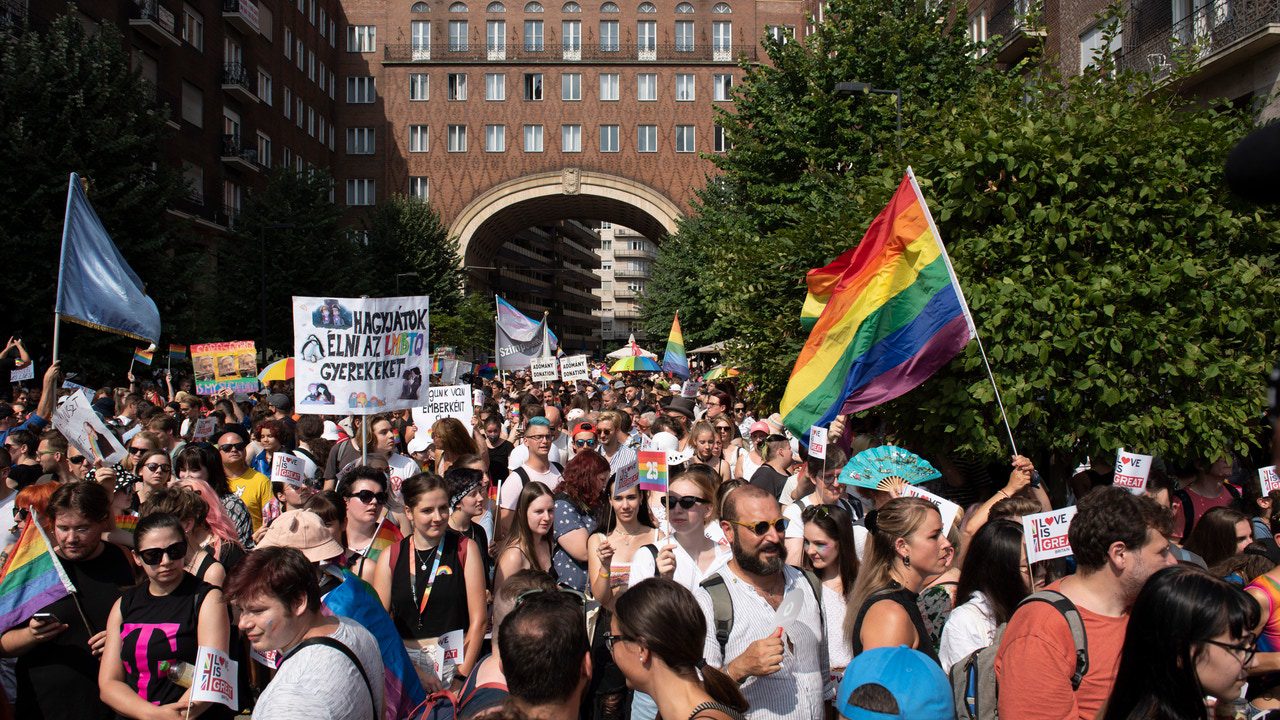 Orban prohíbe la celebración del Orgullo Gay en Hungría