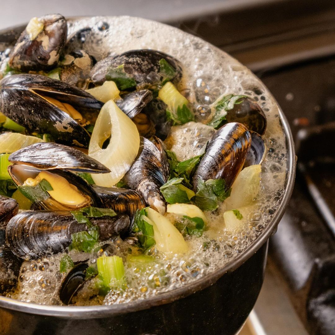 Mur Mussels, un bistro moderno en la ciudad de Ostend, en Bélgica, un bistro moderno en la ciudad de Ostend, en Bélgica,