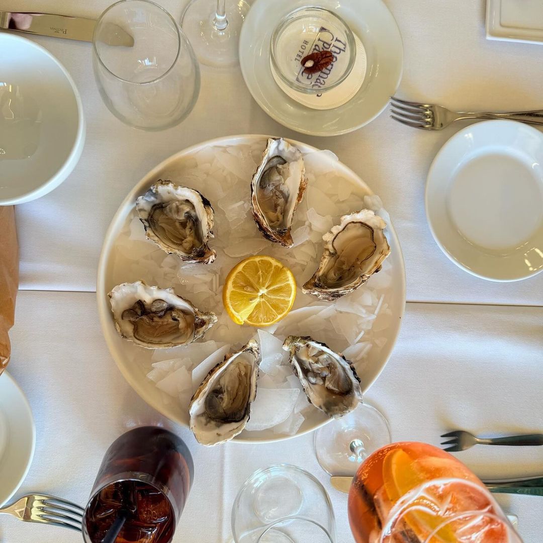 Oysters en el Albert Brasserie, ubicada en la historia del hotel del Palacio Thermae