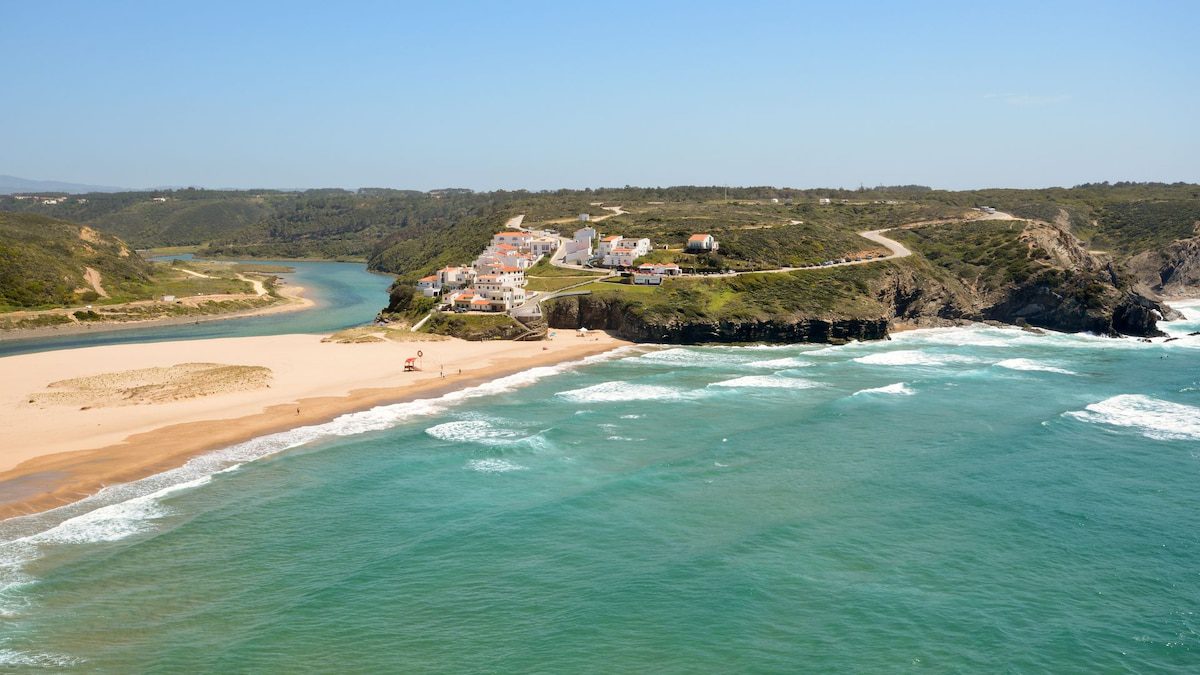 Costa Vicentina, el desconocido refugio que te espera en el Algarve portugués