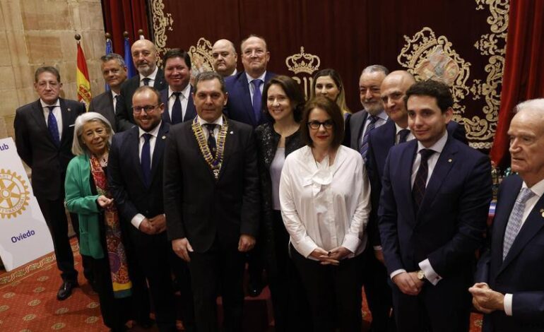 El Rotary Club otorga el premio «Mujer Trabajadora» del año a Ángeles Rivero, directora general de LA NUEVA ESPAÑA