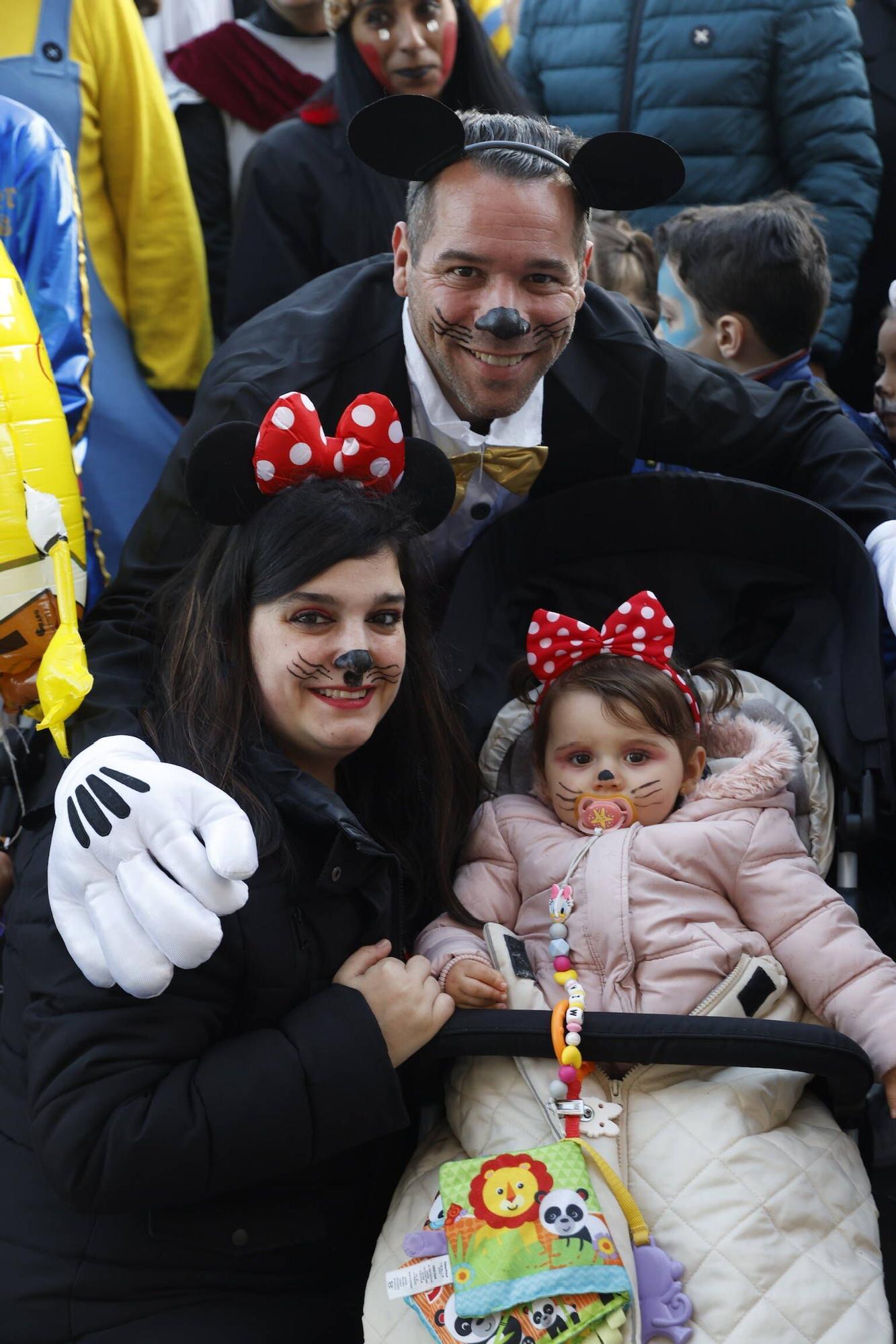 Así fue el multitudinario y espectacular desfile de Antroxu en Gijón (en imágenes)