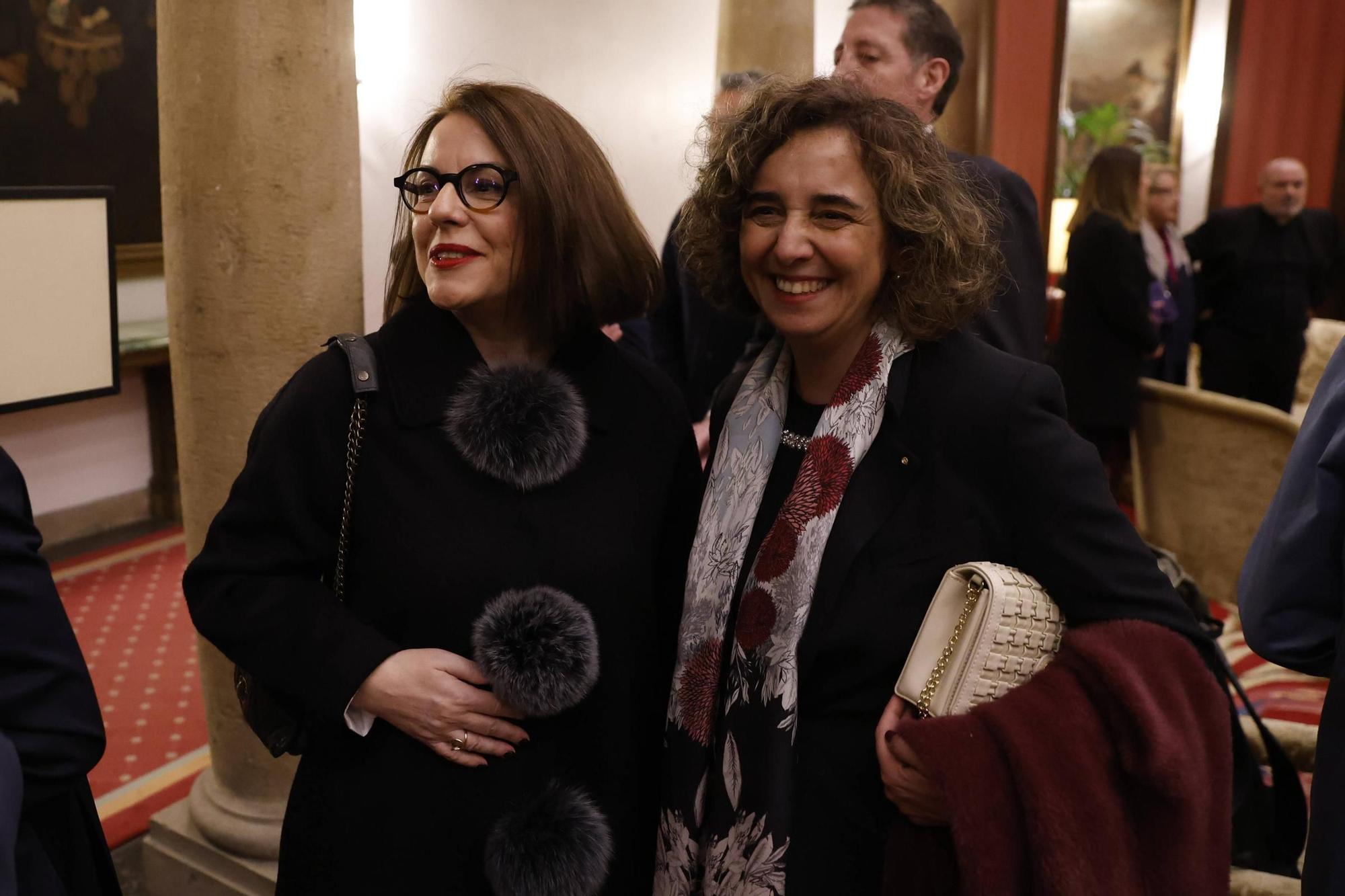 Entrega del premio "Mujer Trabajadora 2025" del Rotary Club Oviedo a Ángeles Rivero, directora general de LA NUEVA ESPAÑA, en imágenes