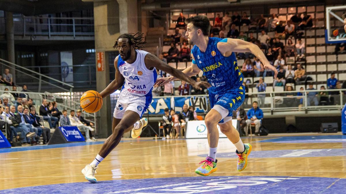 El Alimerka Oviedo Baloncesto cae en Alicante ante un rival directo por la permanencia