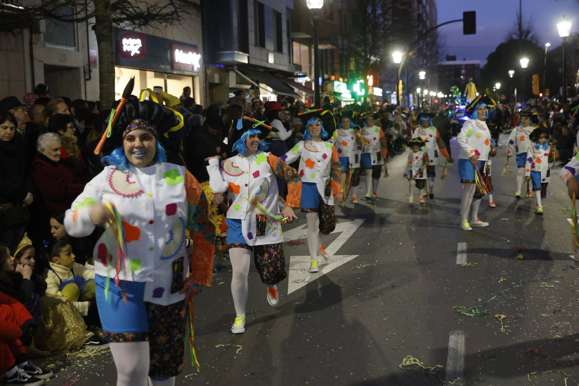 Así fue el multitudinario y espectacular desfile de Antroxu en Gijón (en imágenes)