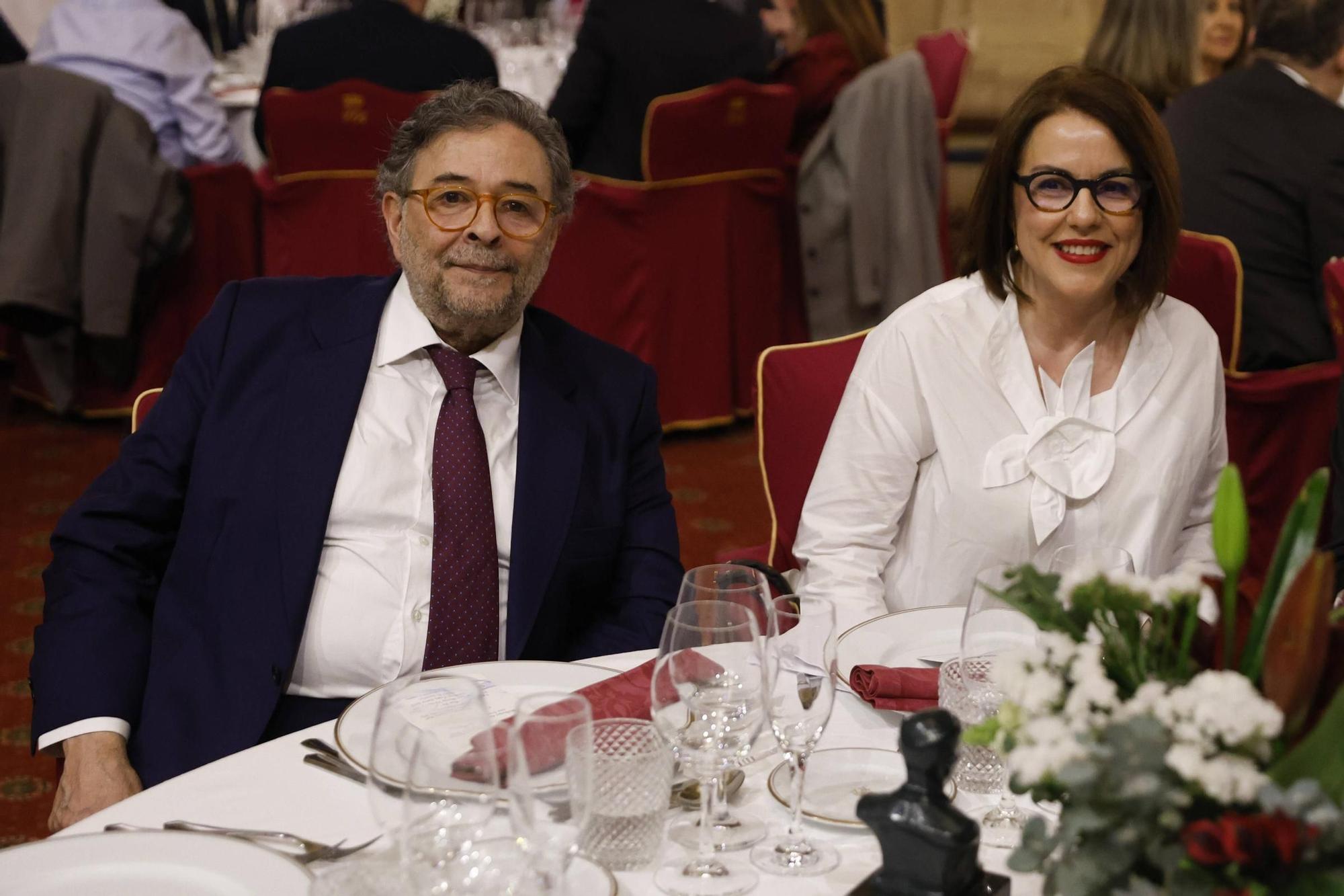 Entrega del premio "Mujer Trabajadora 2025" del Rotary Club Oviedo a Ángeles Rivero, directora general de LA NUEVA ESPAÑA, en imágenes