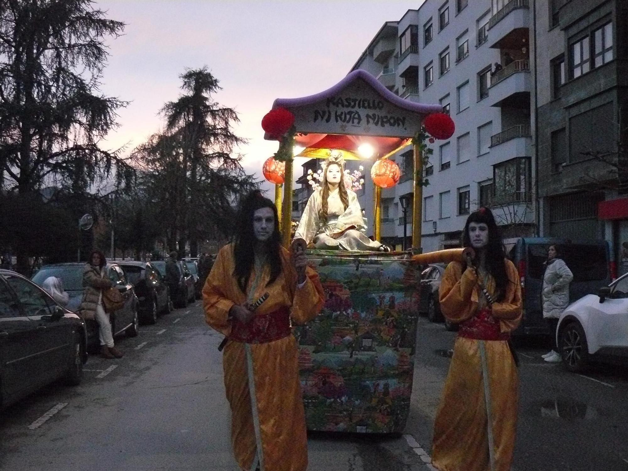 Arriondas se rinde a un Carnaval lleno de originalidad, fantasía y humor