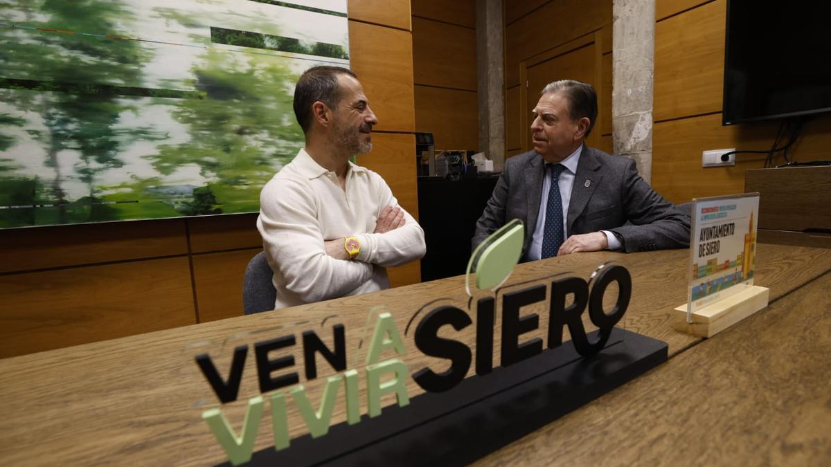 Siero da su apoyo a Oviedo como Capital Europea de la Cultura y se lo pide a Canteli para la ubicación de la ciudad deportiva del Real Oviedo