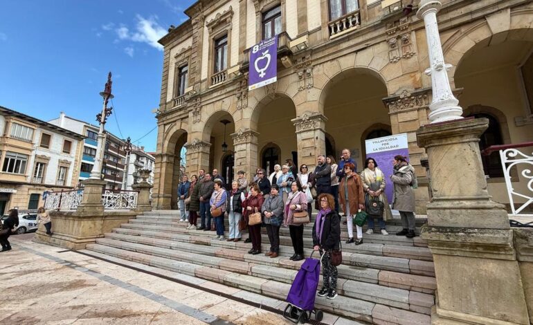 Villaviciosa conmemora el 8M con la lectura de la Declaración de la FEMP