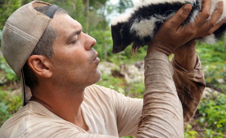 El naturalista español Frank Cuesta es puesto en libertad bajo fianza en Tailandia