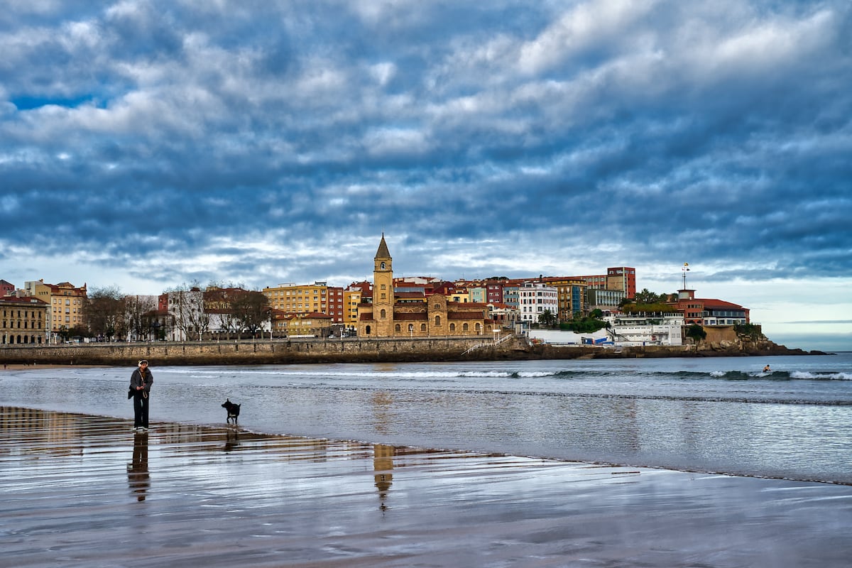 Una ruta gastronómica por Gijón: sidrerías, cócteles y producto gourmet | El Viajero