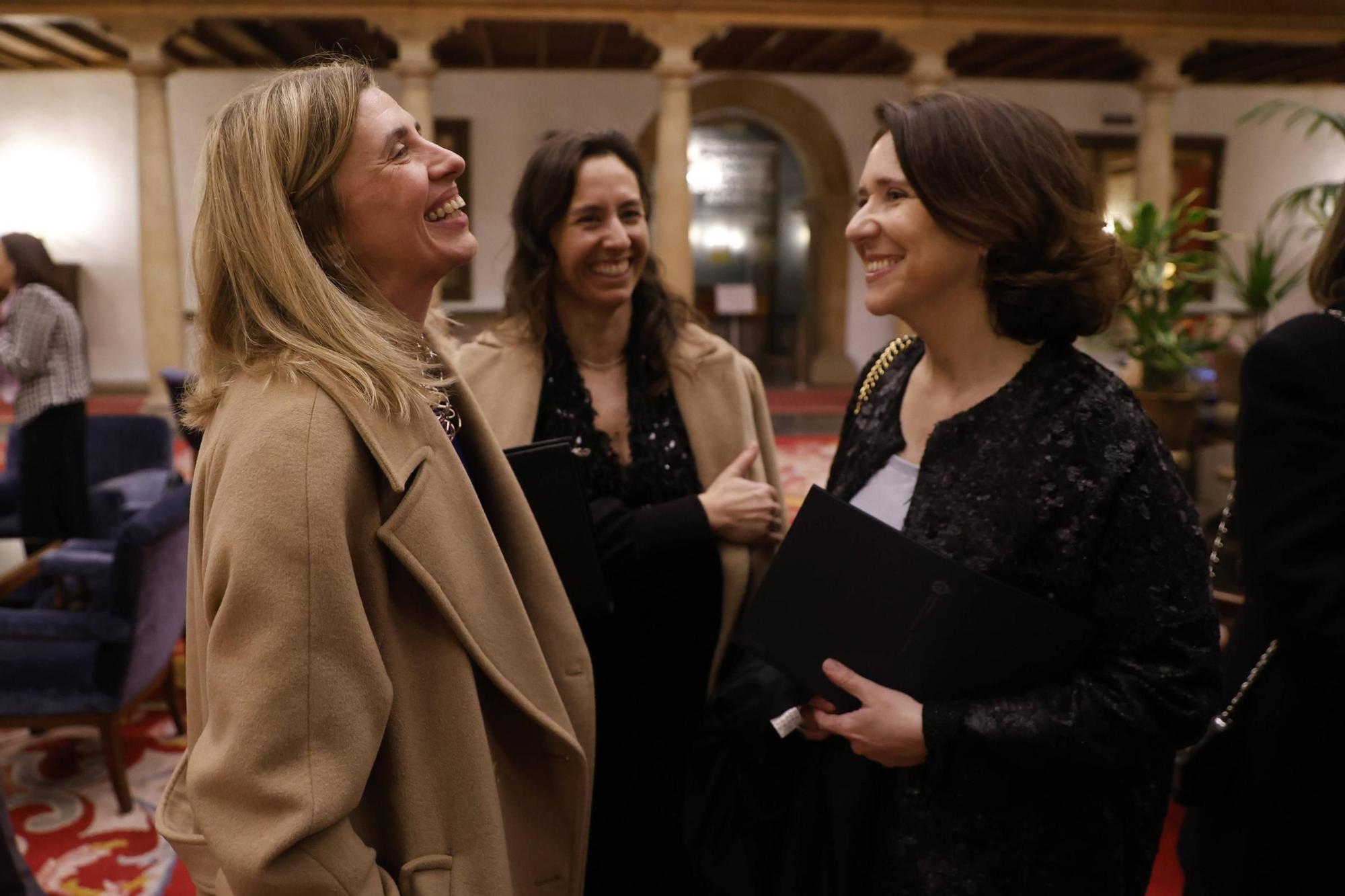 Entrega del premio "Mujer Trabajadora 2025" del Rotary Club Oviedo a Ángeles Rivero, directora general de LA NUEVA ESPAÑA, en imágenes