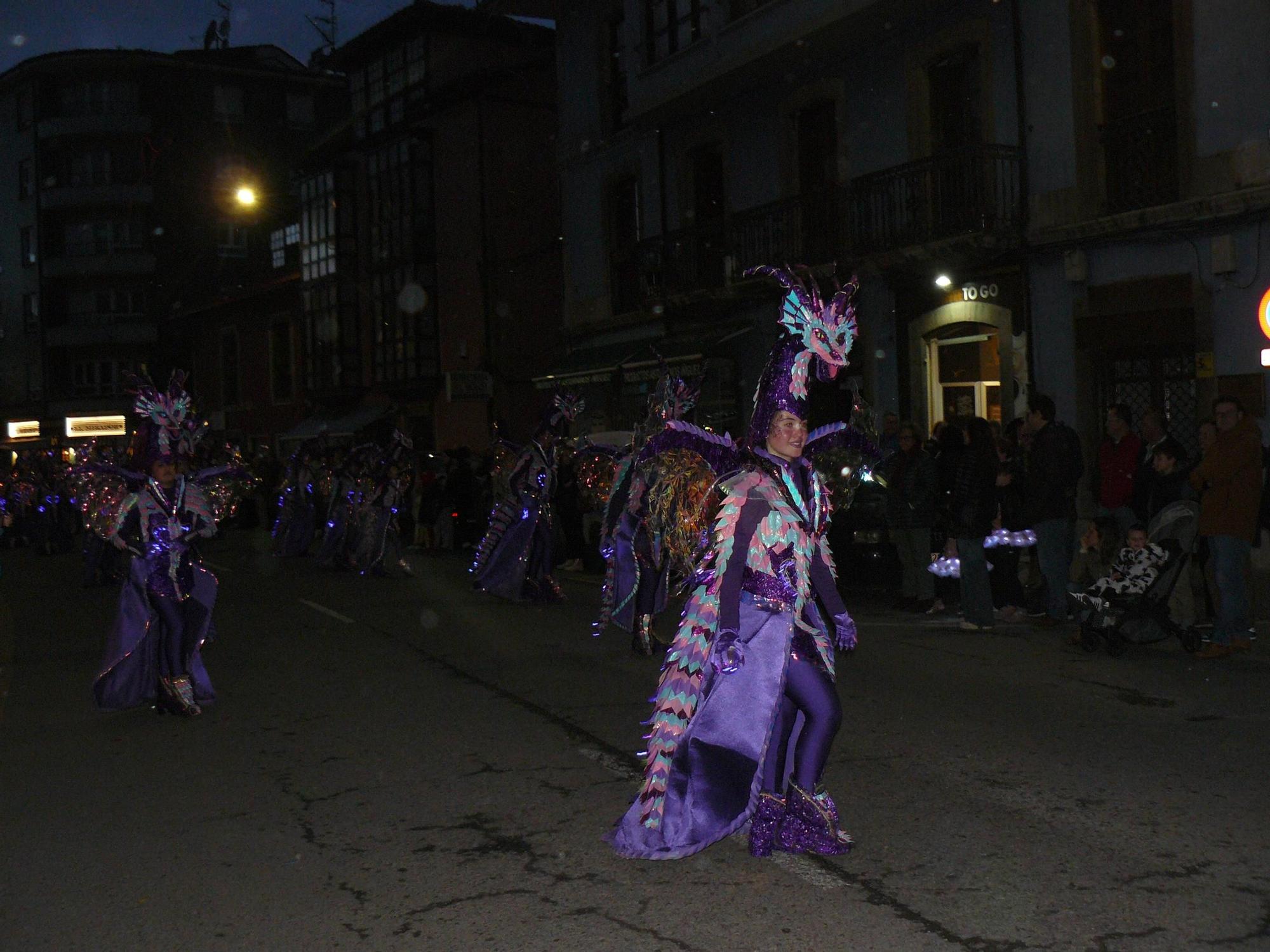 Arriondas se rinde a un Carnaval lleno de originalidad, fantasía y humor