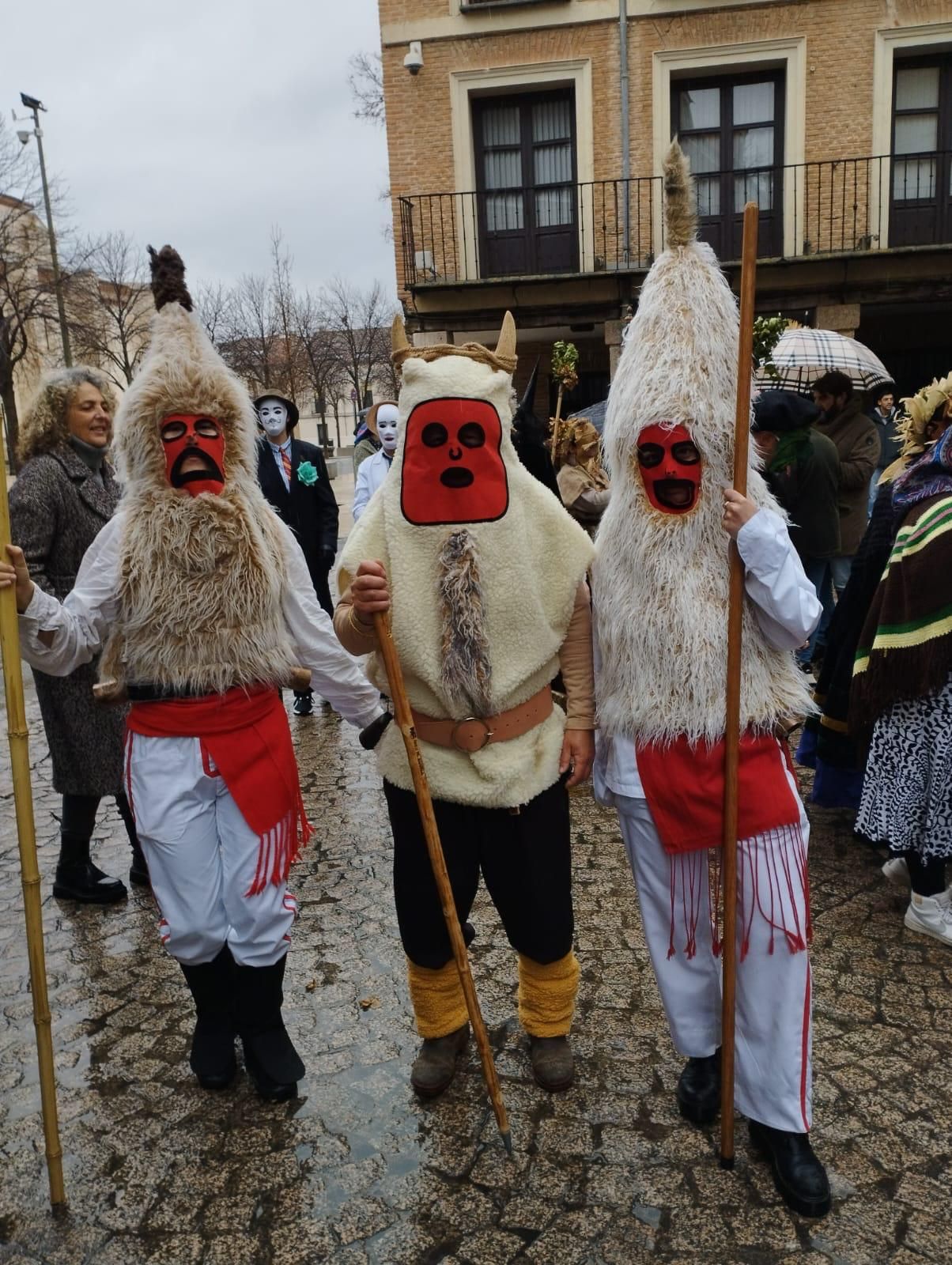 Las imágenes del Antroxu por Alcalá de Henares