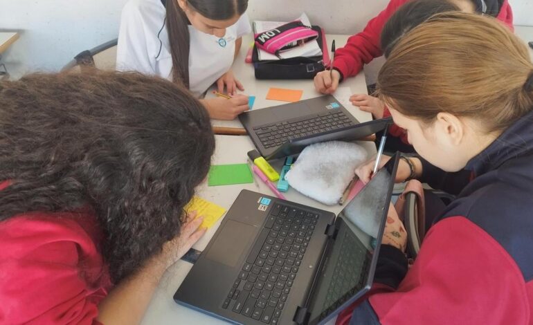 Los alumnos del colegio San Miguel de Gijón celebran el Día de la Ciencia con actividades en todos los cursos