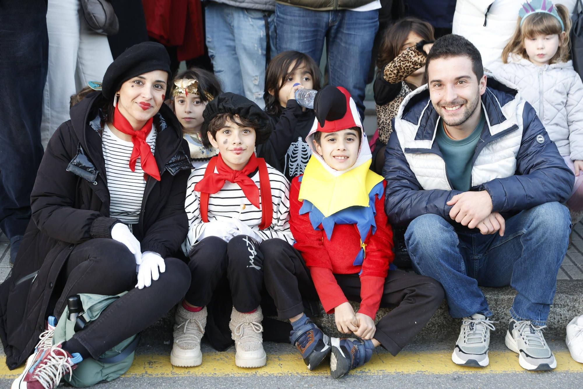 Así fue el multitudinario y espectacular desfile de Antroxu en Gijón (en imágenes)